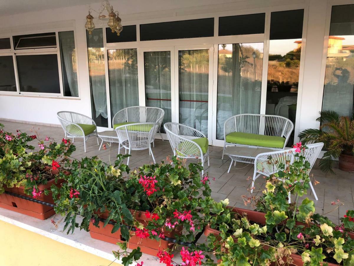 אפריליה Agriturismo "Lo Zafferano" מראה חיצוני תמונה